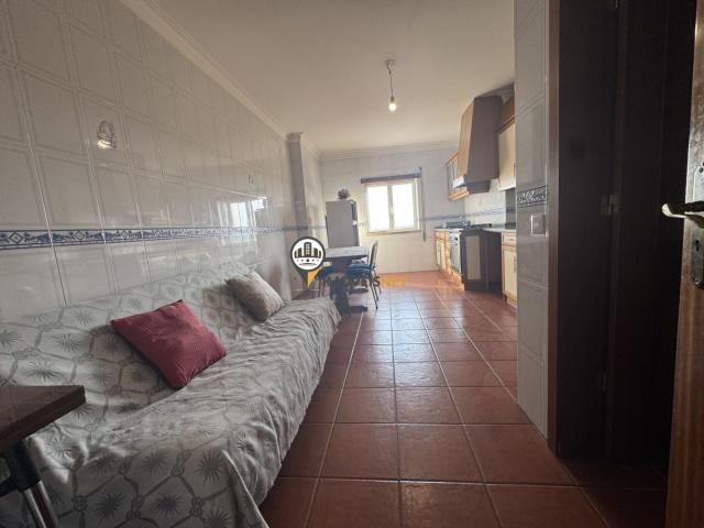 Apartamento com 3 quartos para ARRENDAMENTO, Castelo Branco