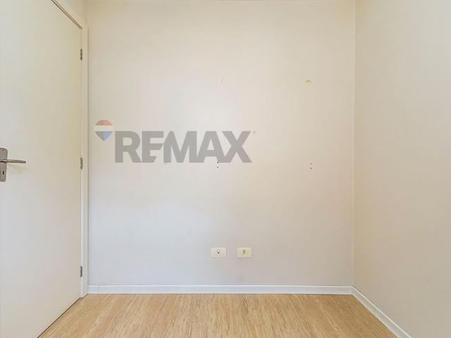 Apartamento com 3 quartos para locação com 1 vaga de garagem no Villagio Bergamo no CIC em Curitiba por R$ 2.290,00