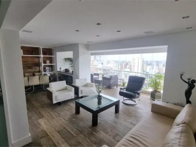 Apartamento com 3 quartos para locação em Paraíso SP