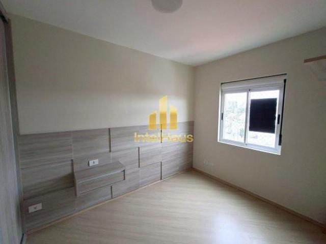 Apartamento com 3 Quartos, Suíte, Sacada com Churrasqueira e 2 Vagas no Capão da