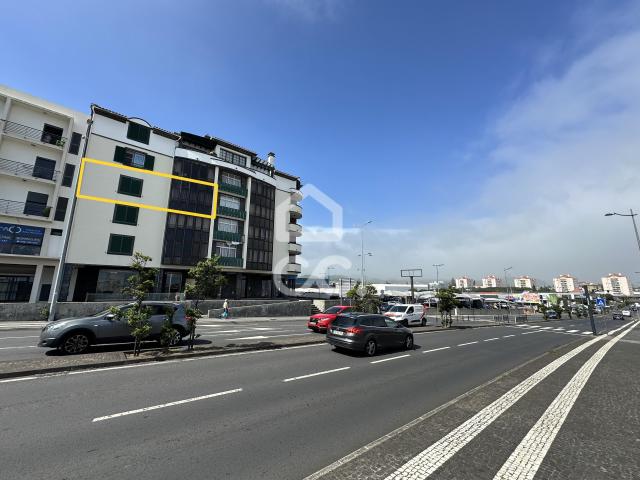 Apartamento com 3 Quartos São Pedro Ponta Delgada