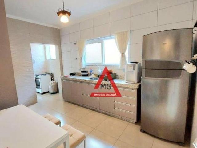Apartamento com 3 quartos, sendo uma suíte, em localização privilegiada no centro em Itajubá MG