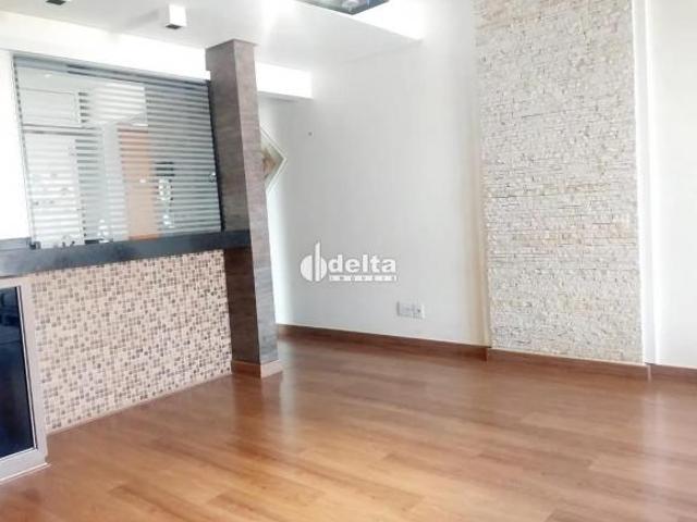 Apartamento com 3 quartos sendo 1 suíte disponível para venda no bairro Nossa Senhora Aparecida em U