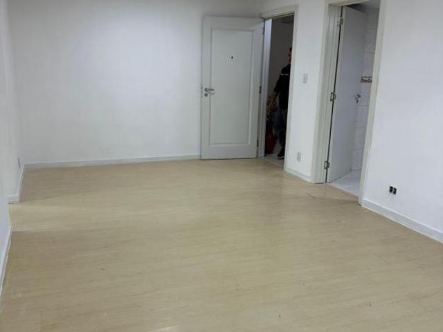 Apartamento com 3 Quartos, térreo com pátio privativo, 1 vaga coberta à Venda, 8