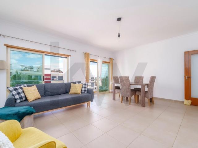 Apartamento com 3 quartos um deles em suite, Moncarapacho, Olhão