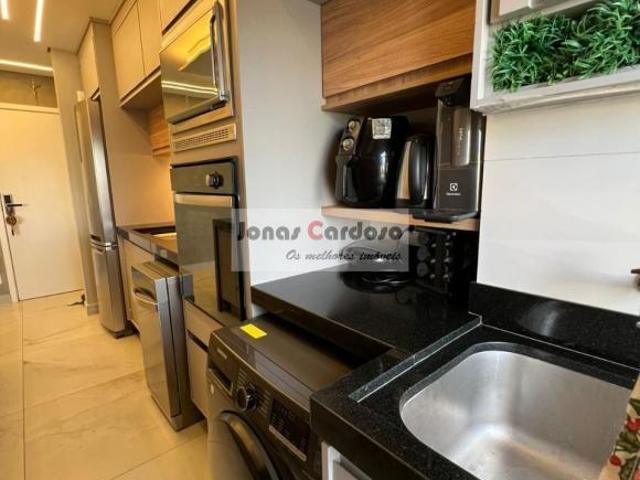 Apartamento com 3 quartos um sendo suíte e 2 vagas de garagem, 3 banheiros, sala de estar em Cézar d