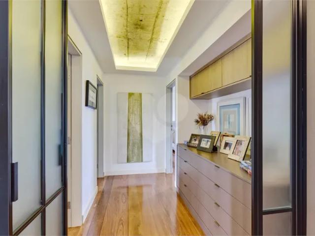 Apartamento à venda ou para alugar com 3 suítes no condomínio Edifício Wimbledon Park, São Paulo S
