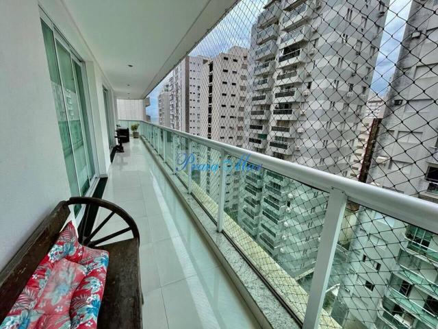 Apartamento com 3 quartos, 175 m²