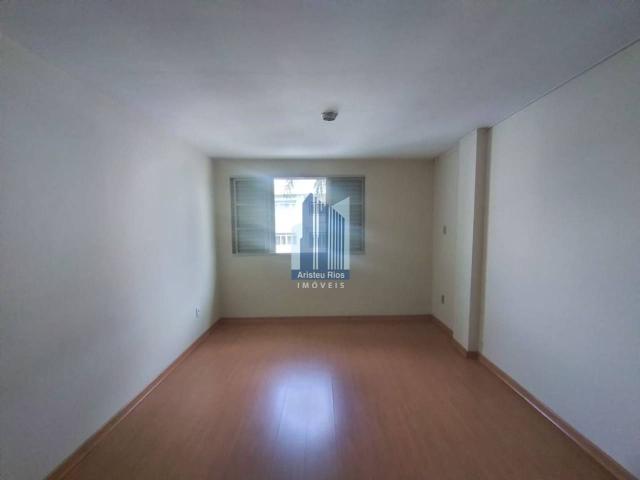 Apartamento com 3 quartos, 100 m²
