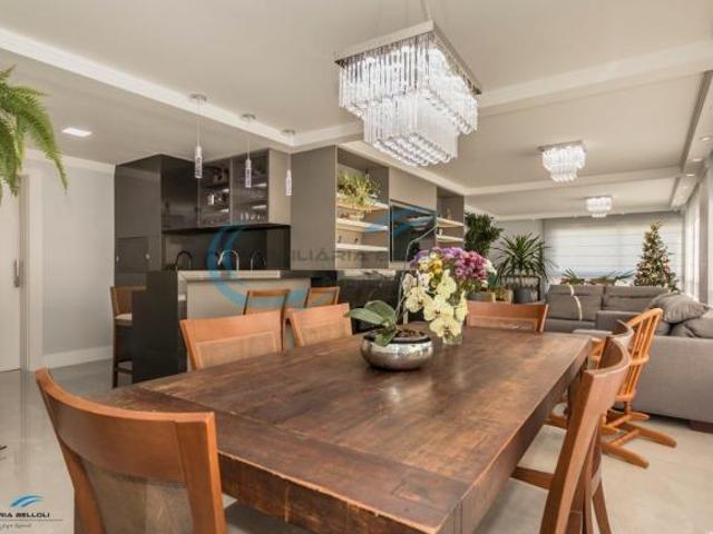 Apartamento à venda, Rio Branco, com 3 quartos, 204m²