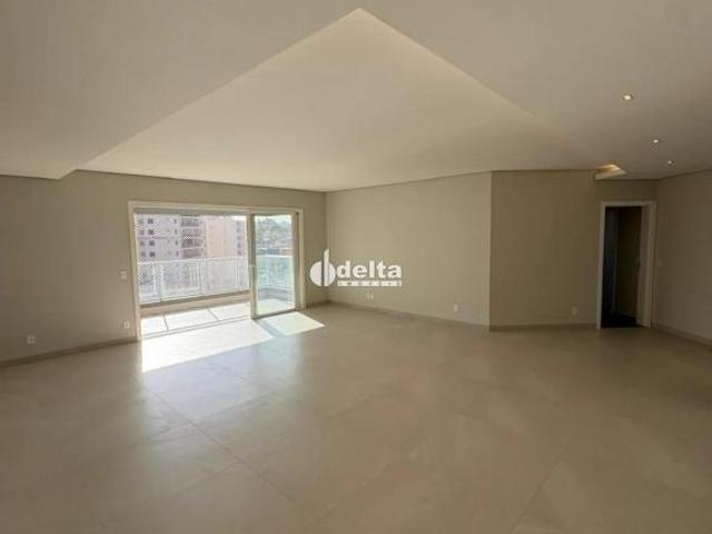 Apartamento com 3 sendo 3 suítes, disponível para venda no bairro Tabajaras em Uberlândia MG