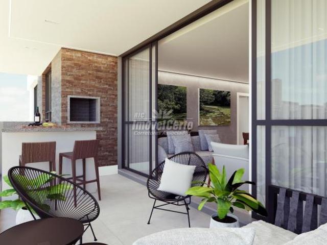 Apartamento com 3 Suítes, condomínio Clube no Água