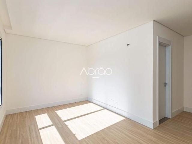 Apartamento com 3 suítes à venda no Vitra Água Ver