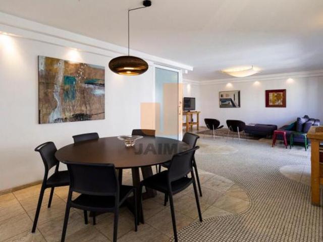 Apartamento com 3 suítes, varandas, ar condicionado, lazer e 3 vagas