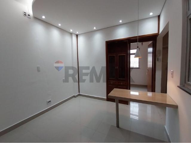 Apartamento com 01 quarto, suíte e 01 vaga no bairro Santa Tereza Reformado