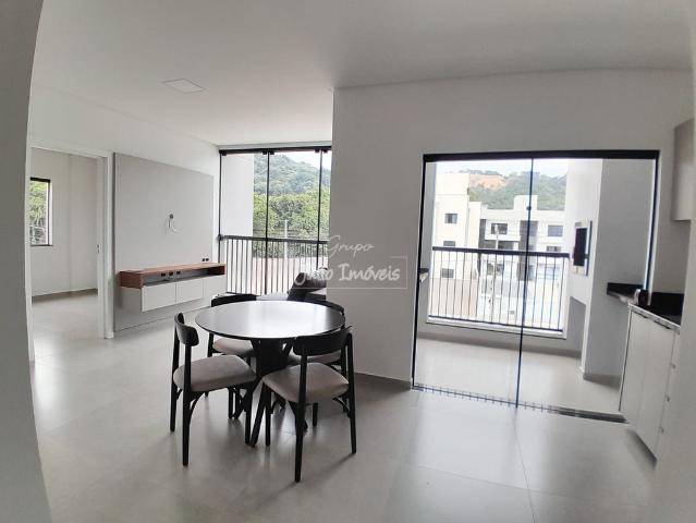 Apartamento com 02 dormitórios bairro Rio Branco