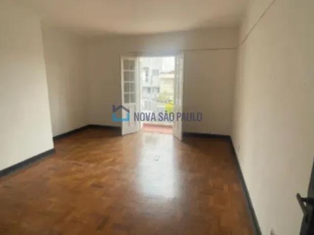 Apartamento com 02 dormitórios em Mirandópolis