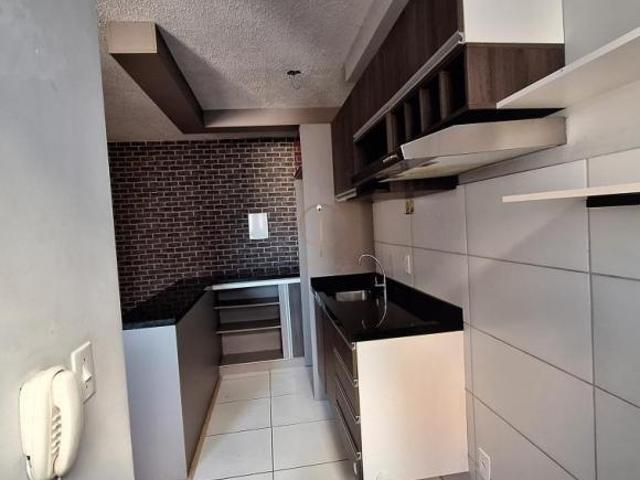 Apartamento com 02 dormitórios, no bairro Olaria, em Canoas