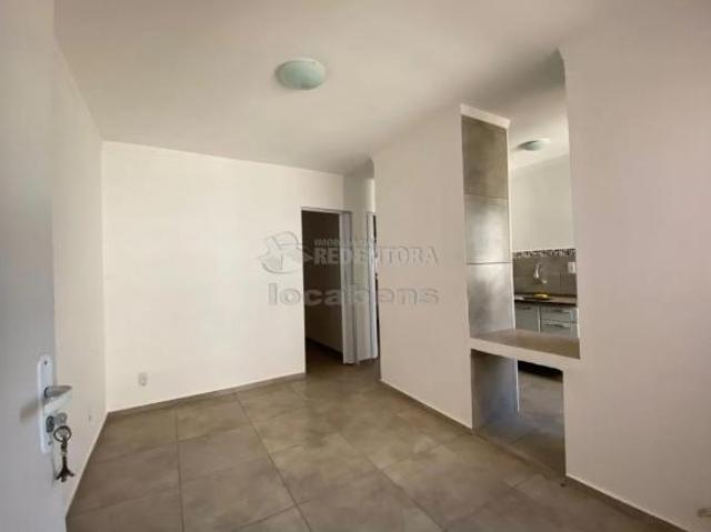 Apartamento com 02 dormitórios no bairro Conjunto Habitacional B Marysia Marmo Fleury