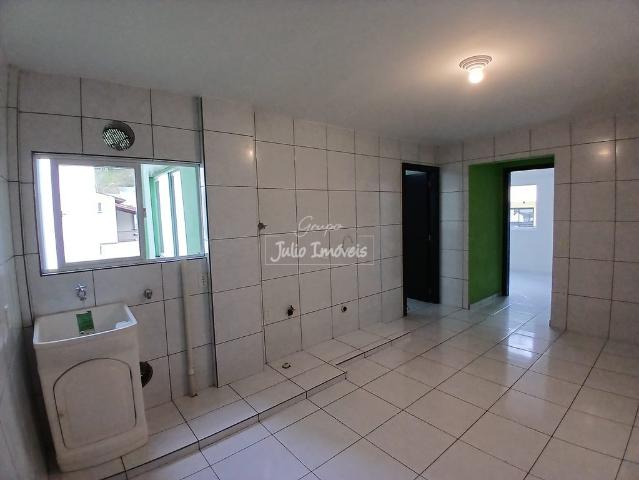 Apartamento com 02 dormitórios no Nova Brasilia