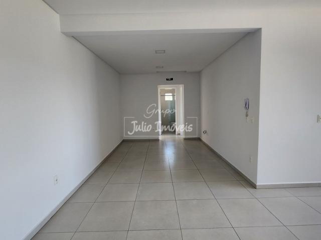 Apartamento com 02 dormitórios no Souza Cruz