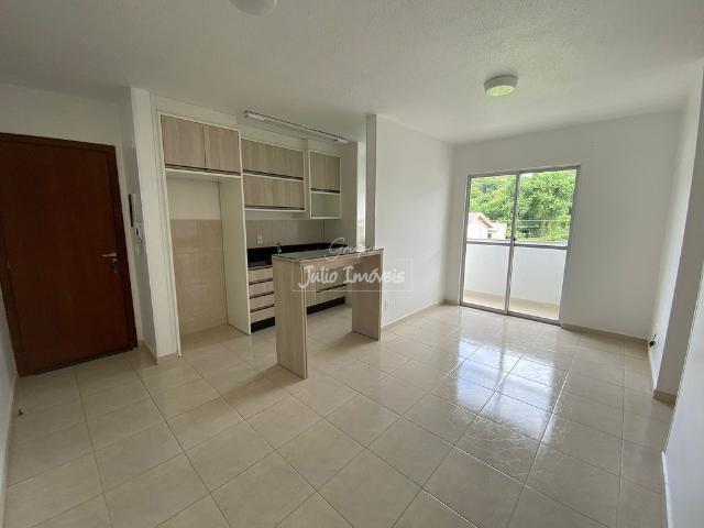 Apartamento com 02 dormitórios no Souza Cruz