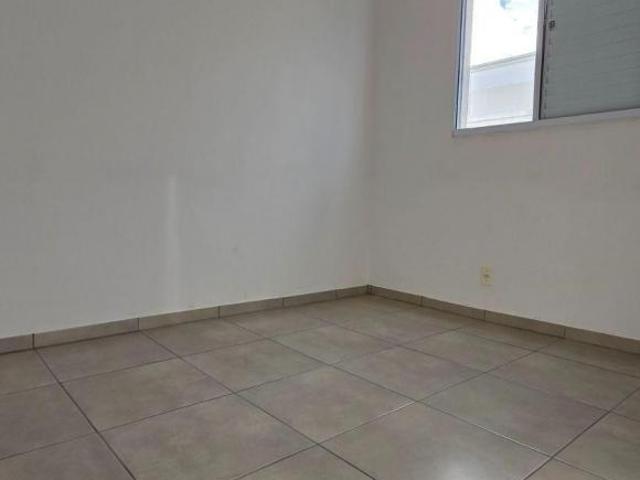 Apartamento com 02 quartos e 01 vaga escriturada Bairro Jardim Dona Leopoldina