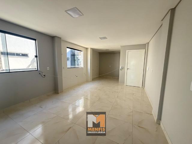 Apartamento com 02 quartos no Bairro Guarujá