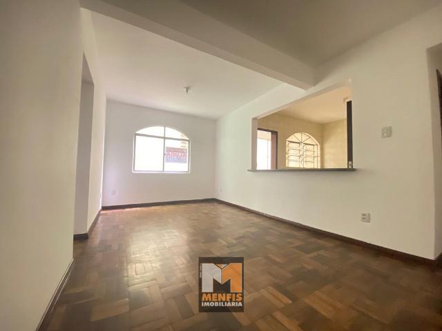 Apartamento com 02 Quartos no Centro