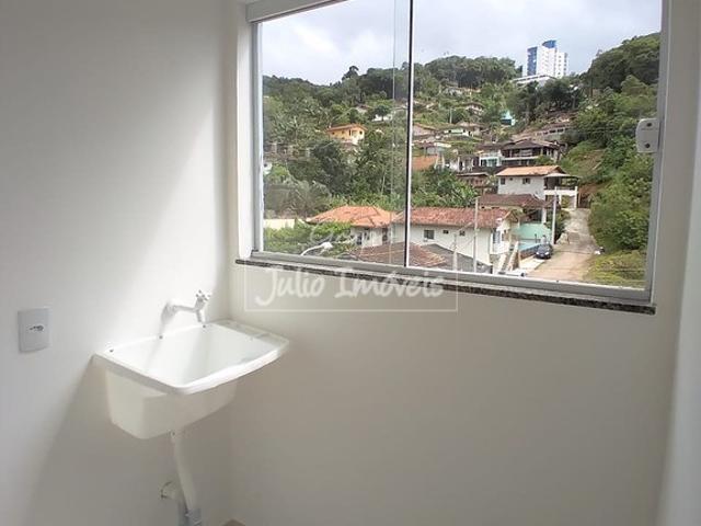 Apartamento com 02 quartos no Nova Brasília