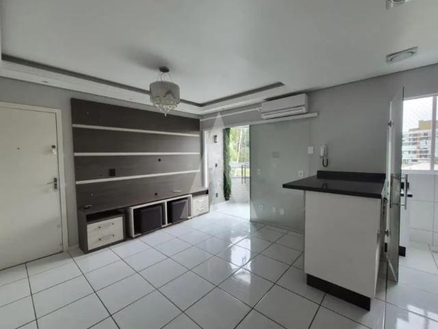 Apartamento com 02 quartos, sendo 01 suíte no bairro Bom Retiro