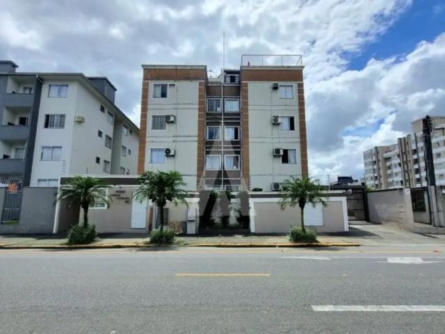 Apartamento com 02 quartos, sendo 01 suíte no bairro Gloria