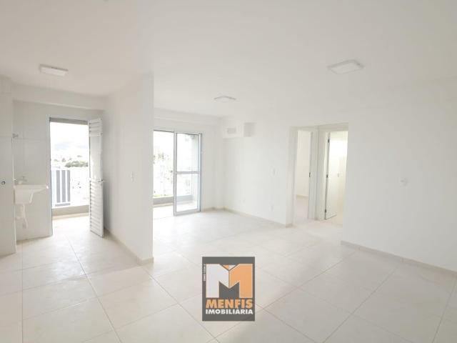 Apartamento com 02 quartos sendo uma suíte no Centro