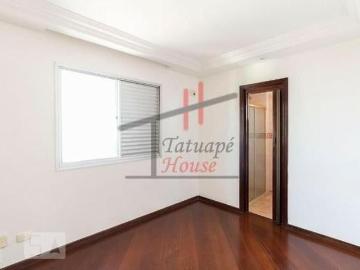 Apartamento com 03 dormitórios e 01 vaga
