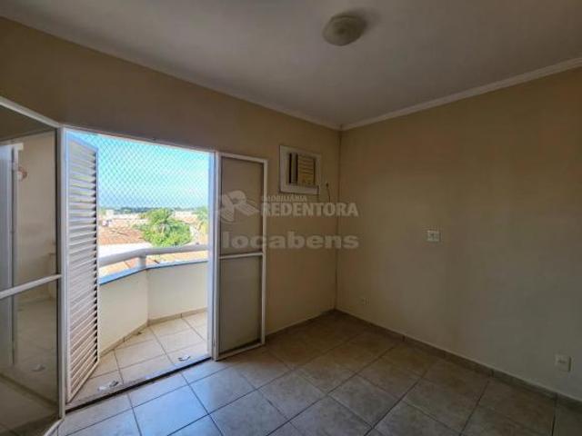 Apartamento com 03 dormitórios Jardim Redentor Guapiaçu