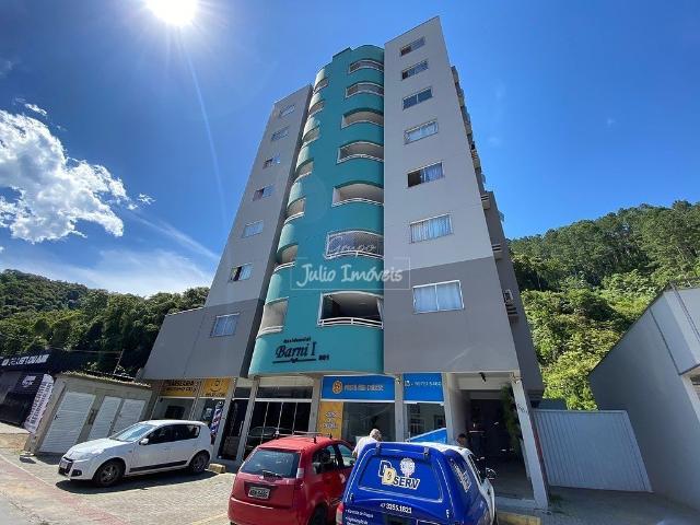Apartamento com 03 dormitórios no Guarani
