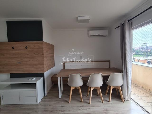 Apartamento com 03 dormitórios no Jardim Maluche