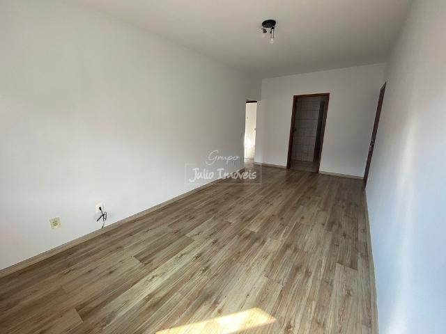 Apartamento com 03 dormitórios no Steffen