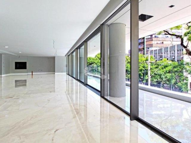 Apartamento com 03 suítes e área privativa de 387 privativos no melhor do Moinhos de Vento!