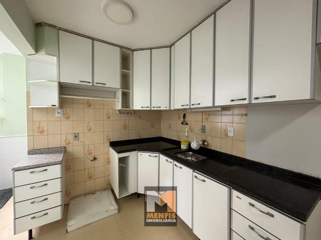 Apartamento com 03 quartos no Centro