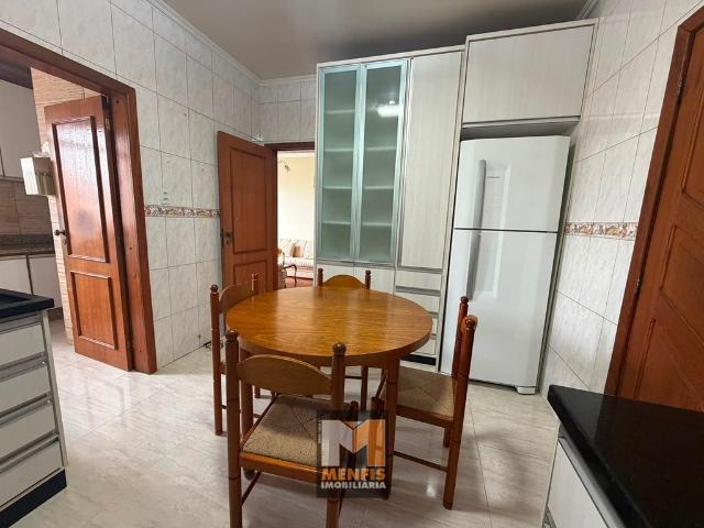 Apartamento com 03 quartos no Centro