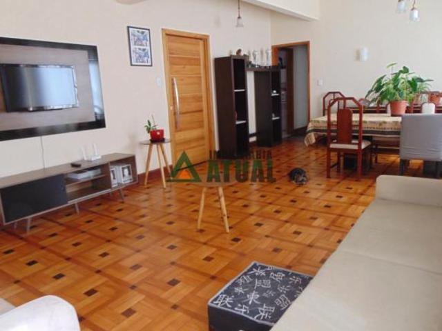 Apartamento com 03 quartos sendo 01 suíte na cidade de Curitiba
