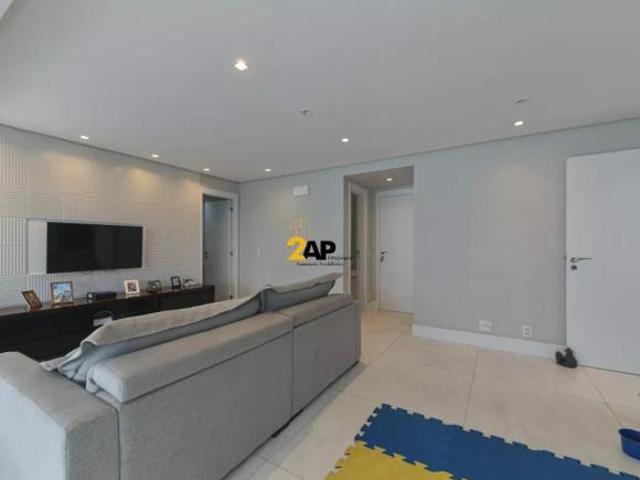Apartamento com 137m² mobiliado para venda na Chácara Santo Antônio, 3 Vagas