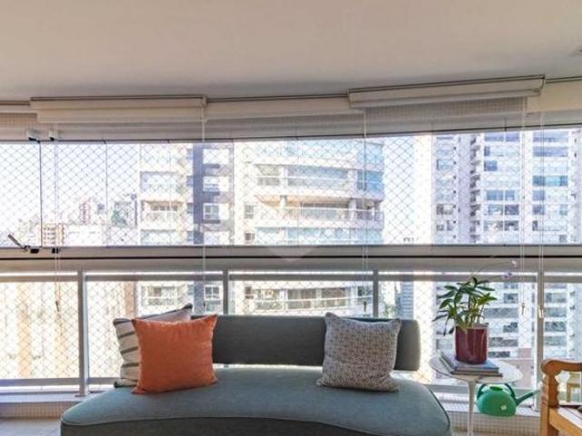 Apartamento com 138 m² e 3 quartos à venda no Paraíso