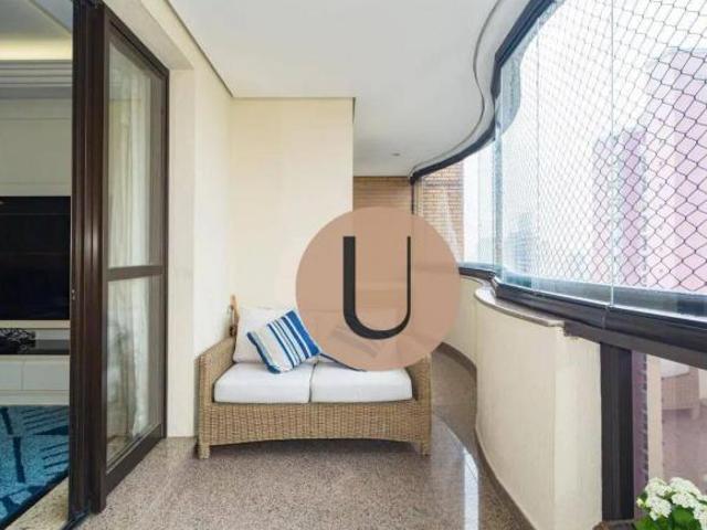 Apartamento com 156m² ao lado do Shopping Anália Franco