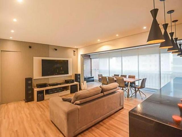 Apartamento com 151m², 4 dormitórios 2 suíte, 2 vagas e varanda gourmet