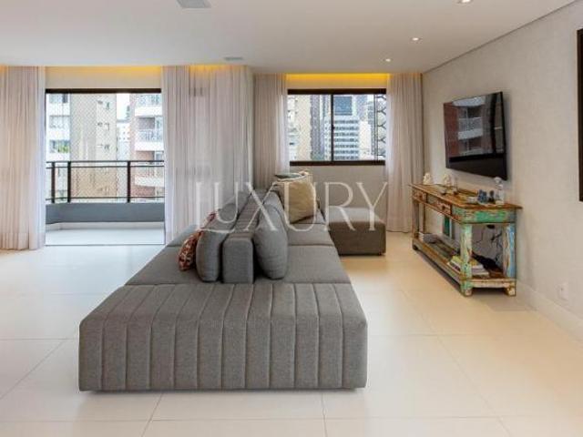 Apartamento com 197.0 m², à venda no bairro Itaim Bibi