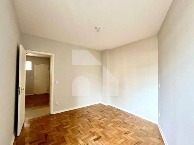 Apartamento com 1 dormitório na Santa Cecília