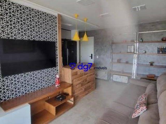 Apartamento com 1 dormitório, com ampla varanda e ótimos acabamentos!