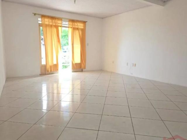 Apartamento com 1 dormitório para alugar, 130 m² por R$ 1.700,00/mês Boa Vista Joinville/SC